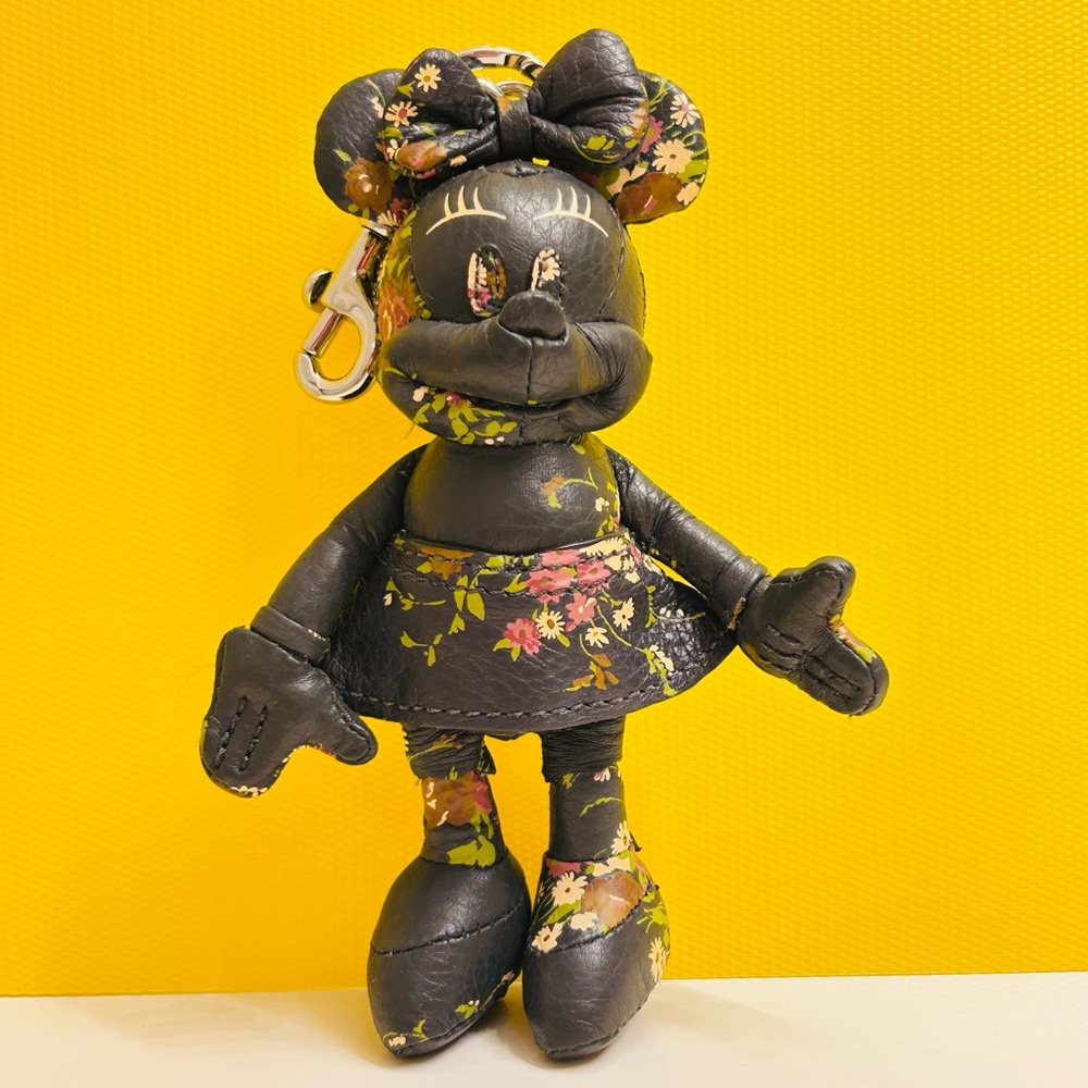 NWOT Coach x Disney Minnie Mouse Keychain/ Bag Charm - Picture 3 of 14